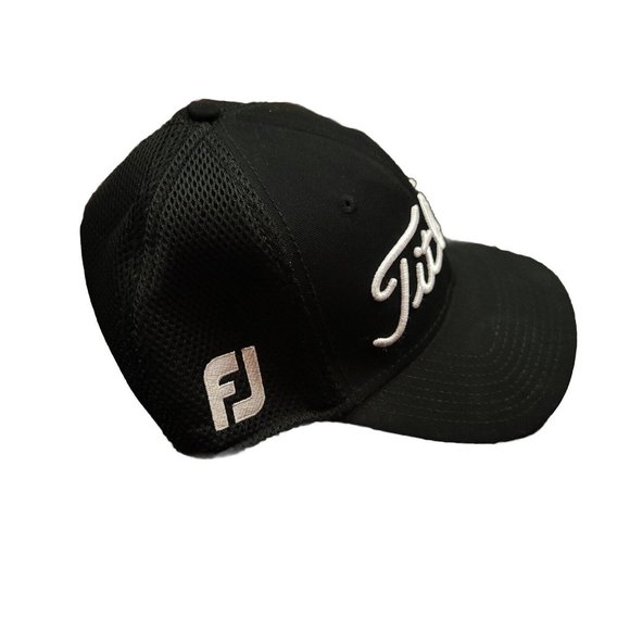 Titleist‎ FJ Pro V1 Logo Golf Baseball Cap Hat Black White Logo Medium-Large - Picture 2 of 6